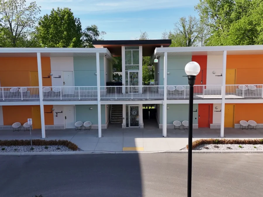 Grove Motor Lodge Motel Video Snapshot